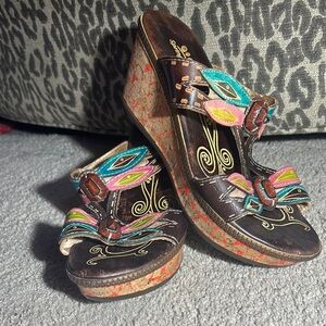 Spring Step women’s 8.5 Brown and Blue Wedge Shoes dragonfly colorful fun summer